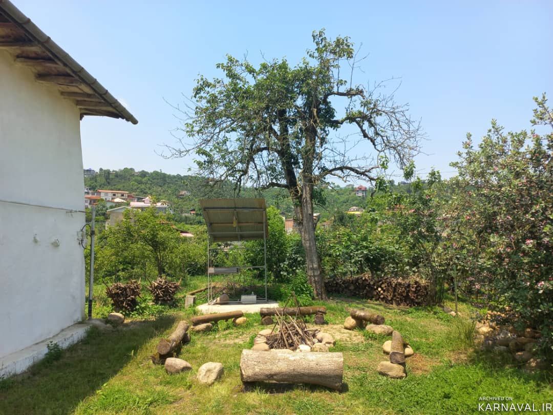خونه باغ دنج و ساکت با محیطی سرسبز خونه باغ دنج و ساکت با محیطی سرسبز