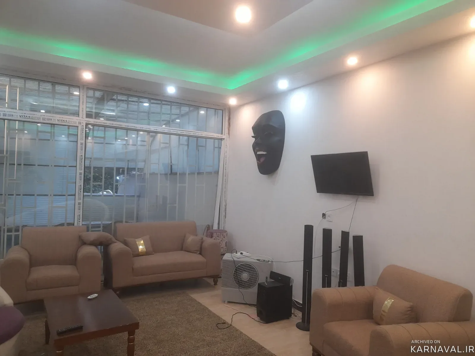 ویلا استخردار آبگرم صدف طلایی کردان