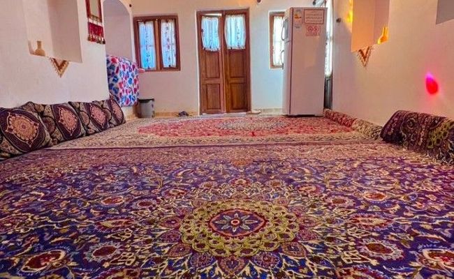 "اتاق آفتاب" اقامتگاه تاریخی فرهنگ میمه "اتاق آفتاب" اقامتگاه تاریخی فرهنگ میمه