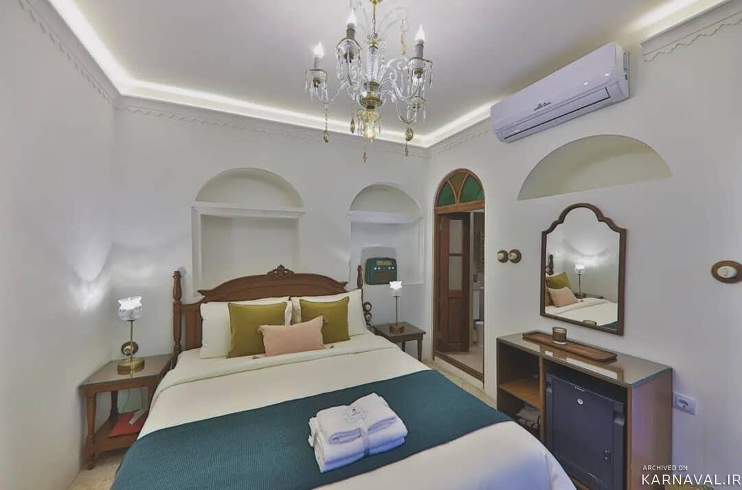 "اتاق تاجی" عمارت سحرخیزان "اتاق تاجی" عمارت سحرخیزان