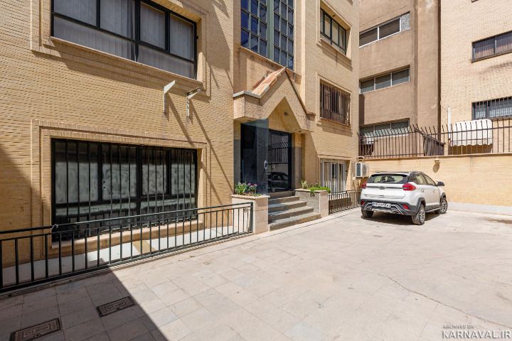 آپارتمان لوکس سی و سه پل وچهارباغ پیاده