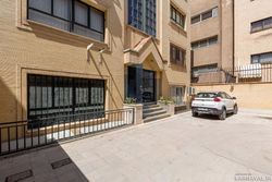 آپارتمان لوکس سی و سه پل وچهارباغ پیاده آپارتمان لوکس سی و سه پل وچهارباغ پیاده