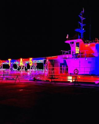 کشتی تفریحی اوستا کیش کشتی تفریحی اوستا کیش