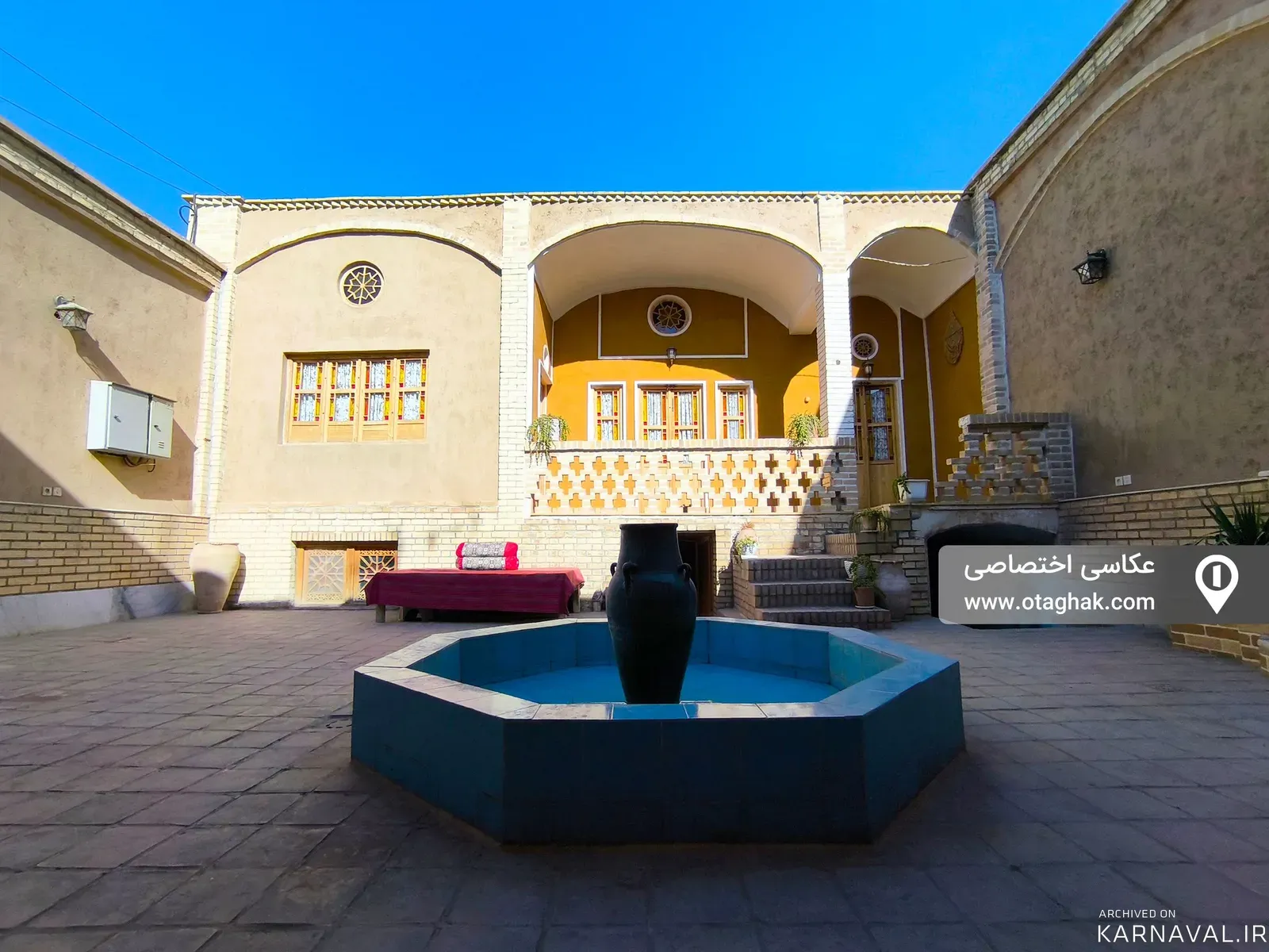 اقامتگاه بوم‌گردی ترنج (اتاق نارگل) کاشان