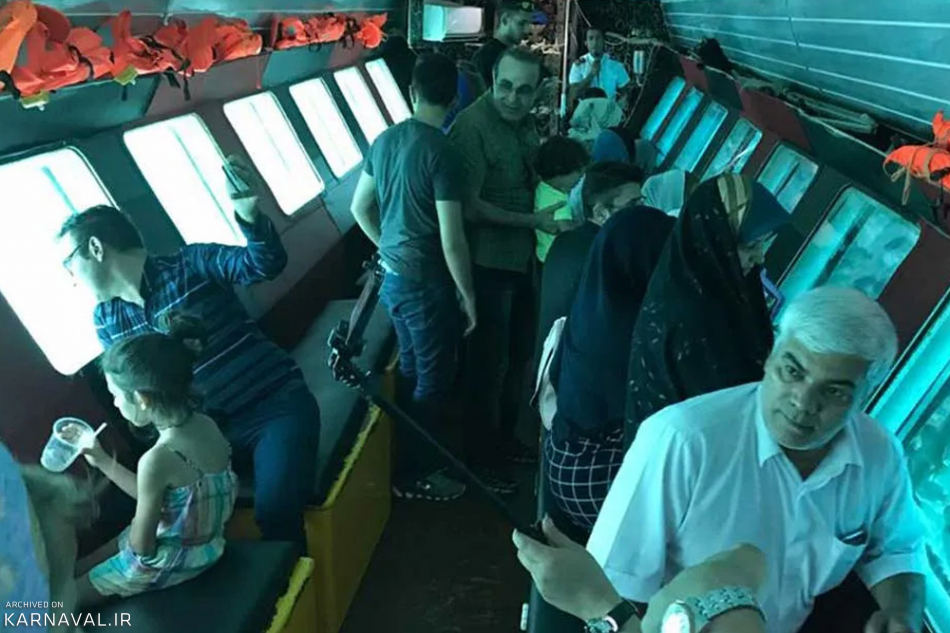 کشتی کف شیشه ای آکواریوم کیش