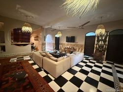 اقامتگاه خانه جمبو (اتاق 3) اقامتگاه خانه جمبو (اتاق 3)