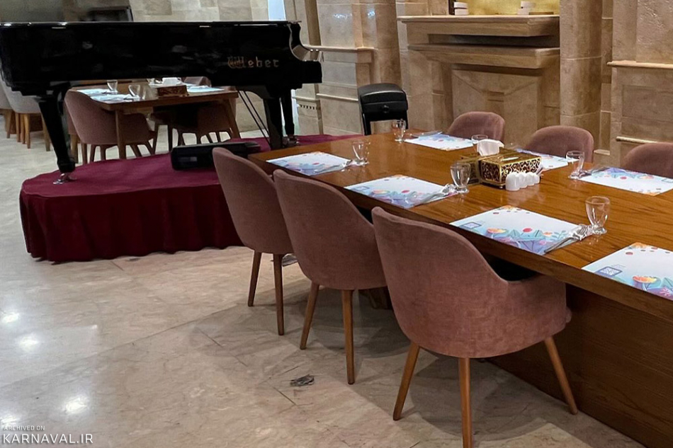 مرورهای رستوران ۱۳۳ restaurant