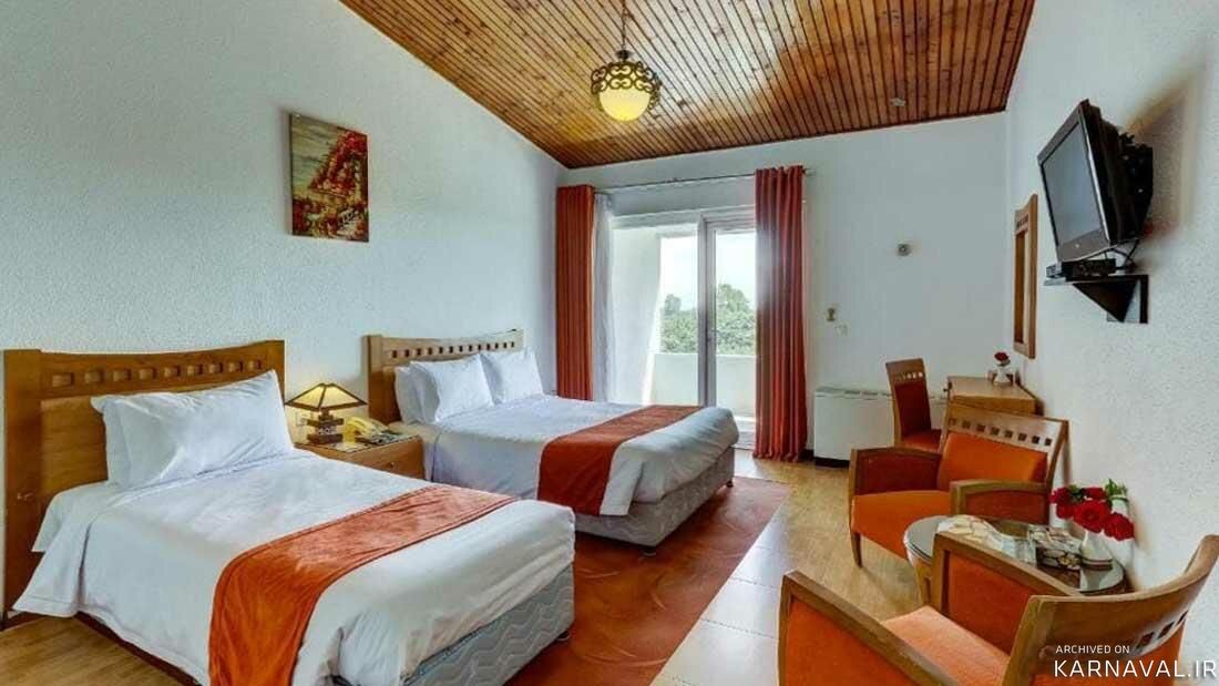 هتل سفید کنار بندر انزلی هتل سفید کنار بندر انزلی