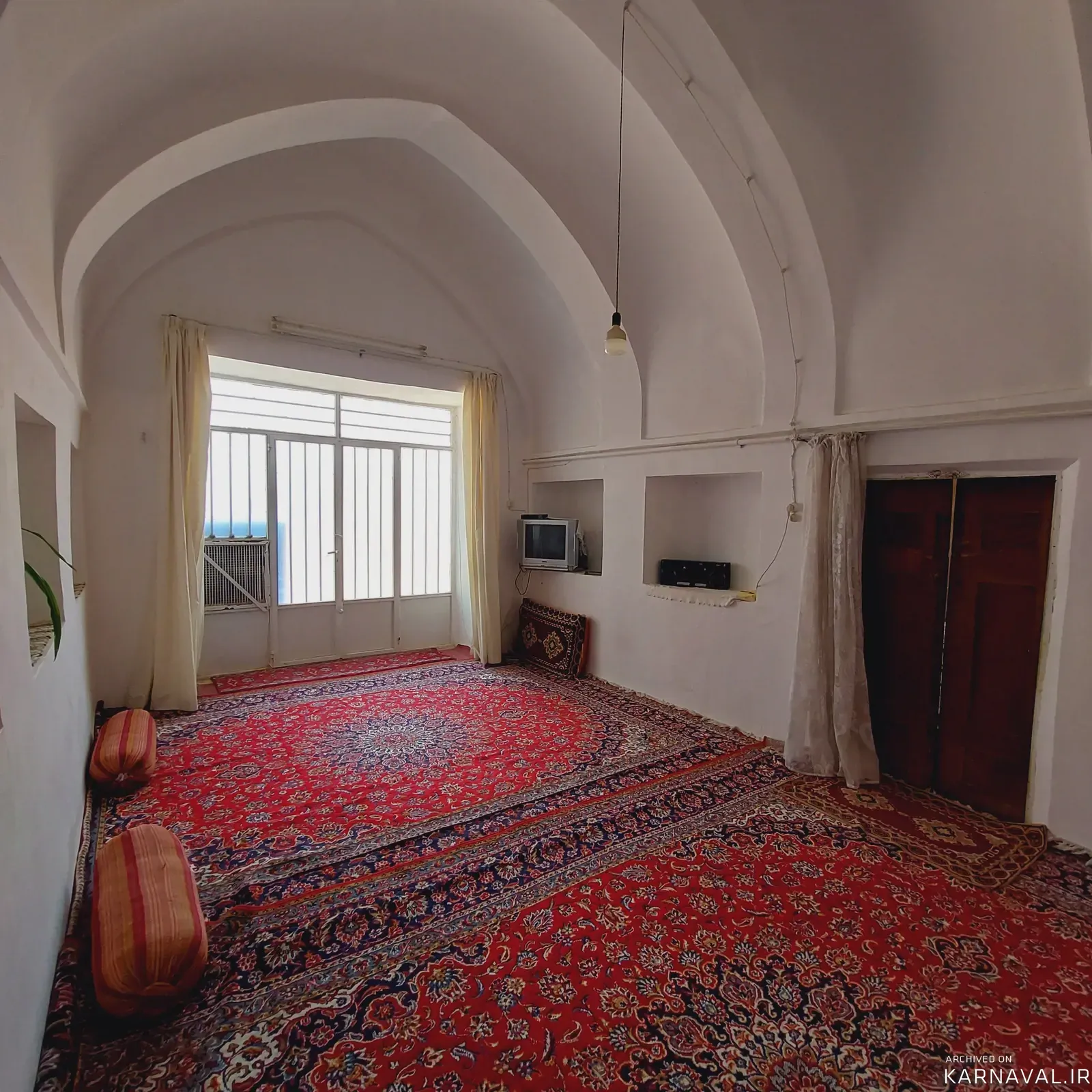 سوییت شمس العماره (اتاق سی طاقچه) اردستان سوییت شمس العماره (اتاق سی طاقچه) اردستان