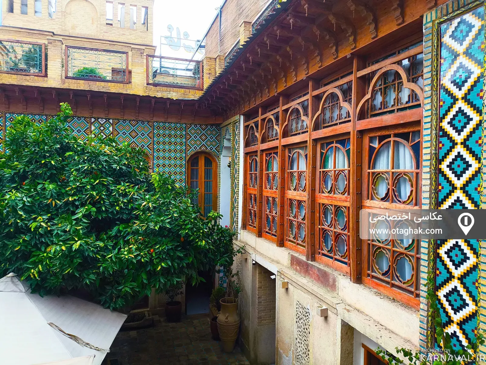 هتل سنتی خانه والاد (اتاق نَن جون) شیراز
