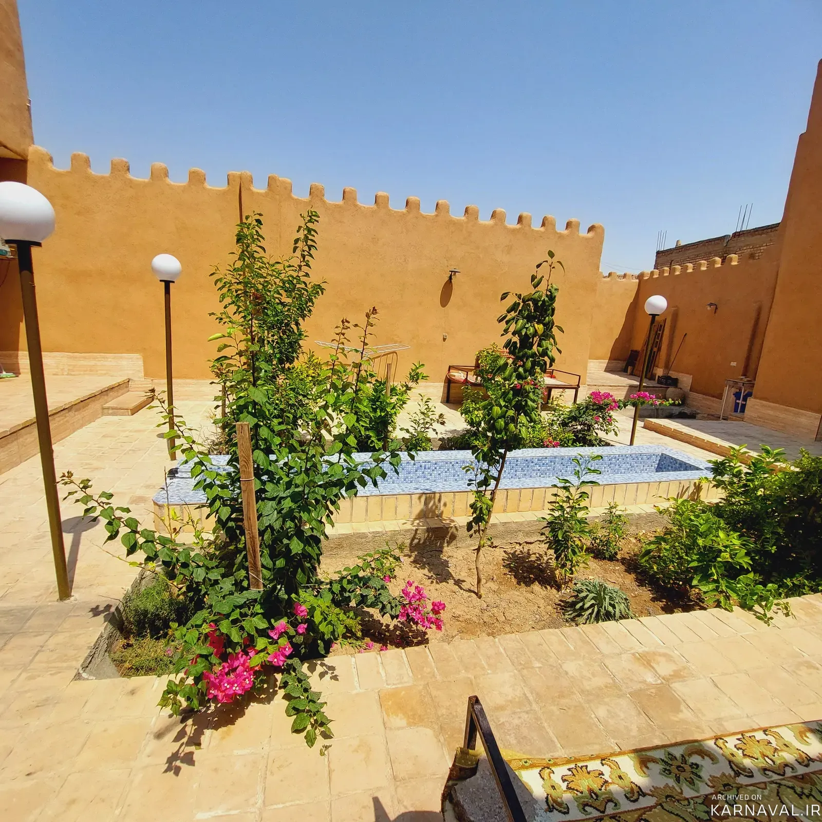 سوییت  شمس العماره (اتاق صد طاقچه) اردستان