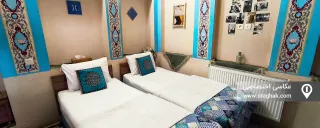 اقامتگاه بومگردی ماه منیر (اتاق سه دری) شیراز اقامتگاه بومگردی ماه منیر (اتاق سه دری) شیراز