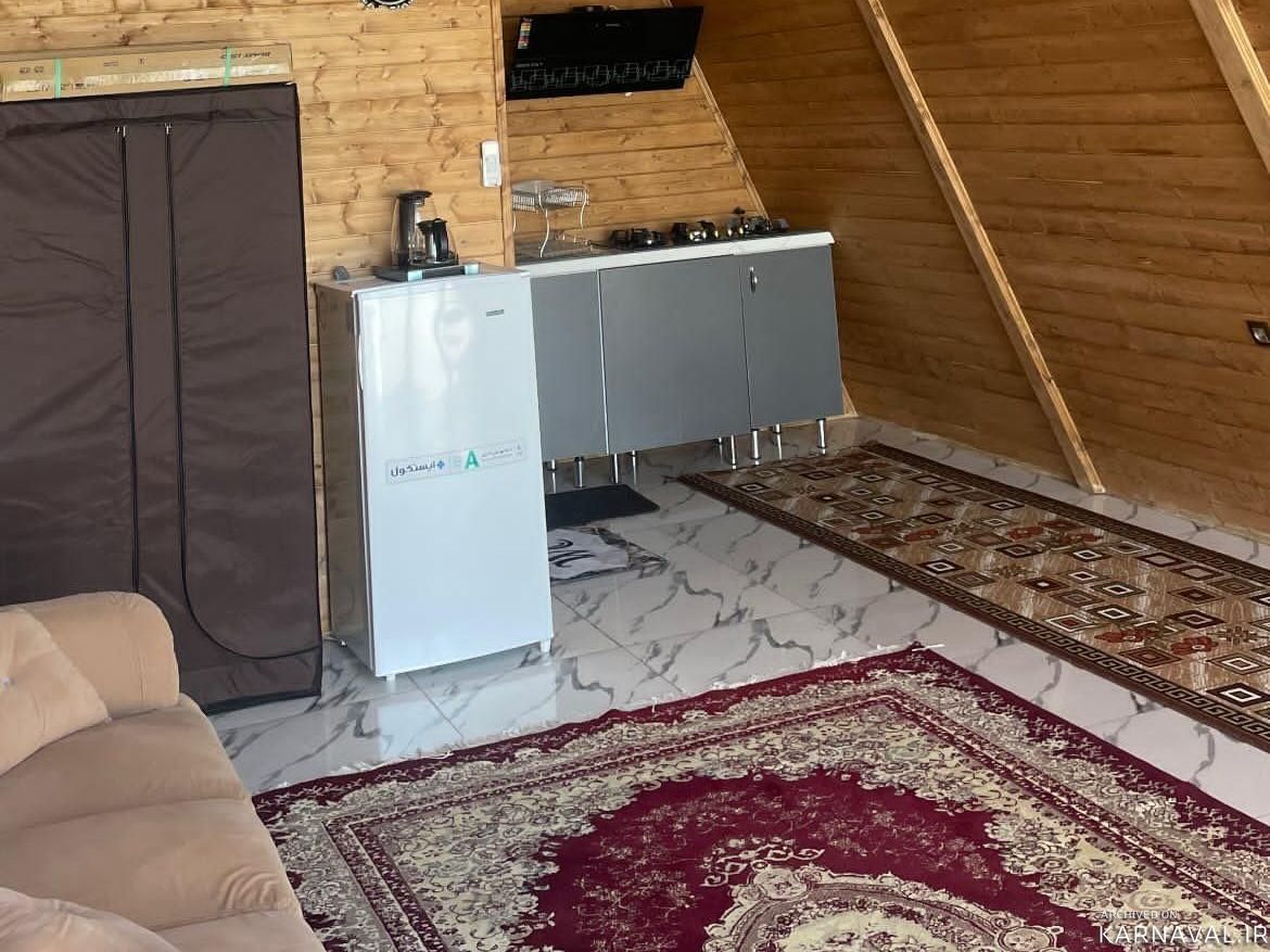 کلبه چوبی به همراه جکوزی و فوتبال دستی کلبه چوبی به همراه جکوزی و فوتبال دستی