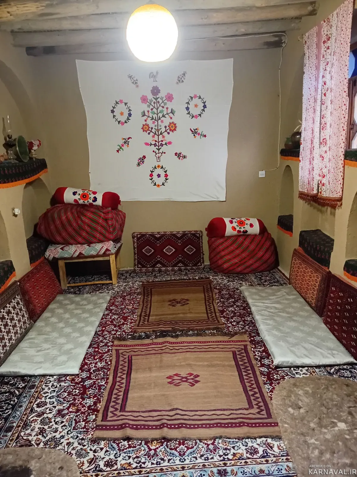 اقامتگاه بوم‌گردی توران گشت (اتاق کرسی) میامی 