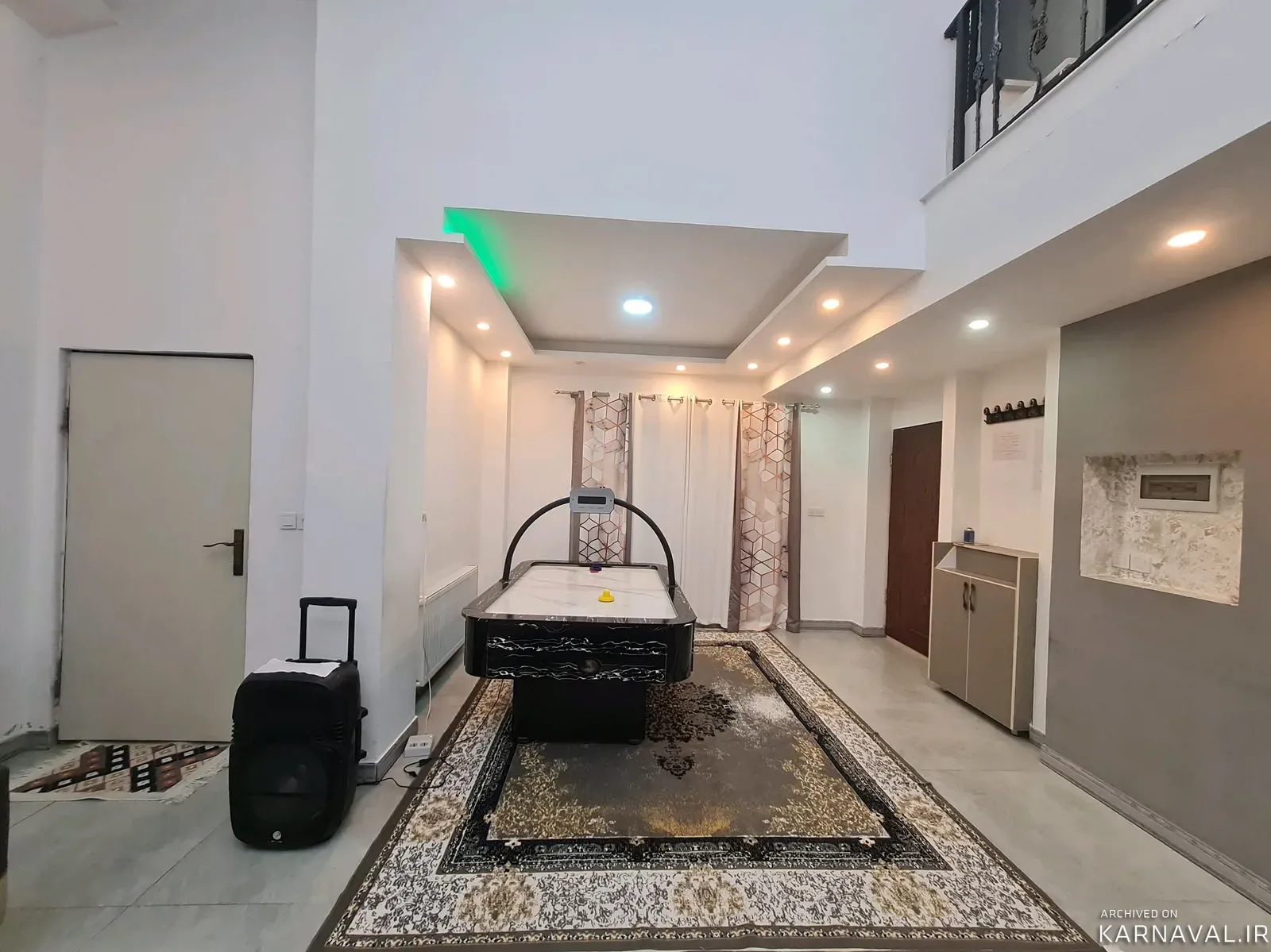 ویلا استخردار آبگرم کارن با جکوزی و ایرهاکی سرخ رود