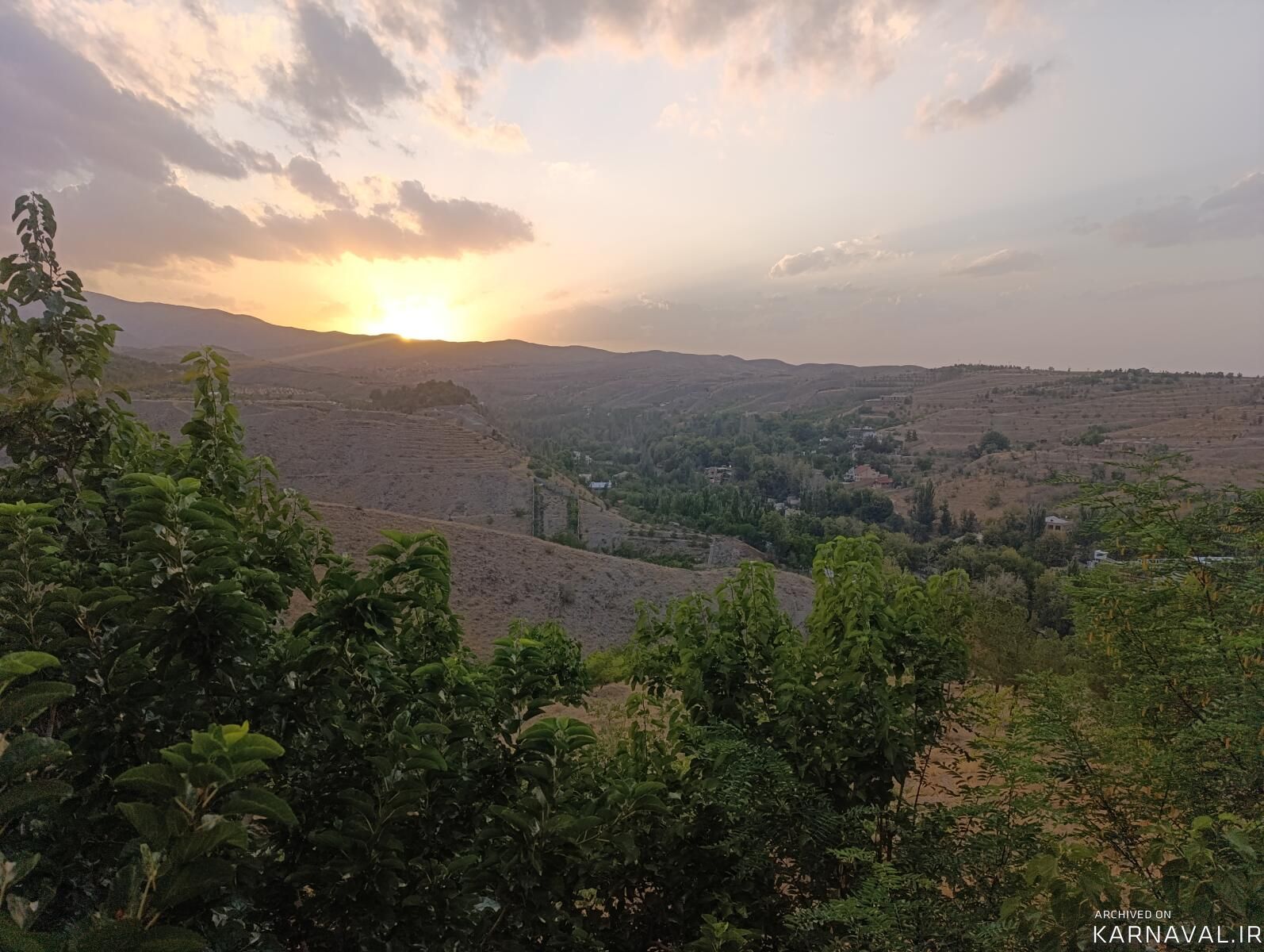 باغ ویلا چشم انداز بهشت طرقبه
