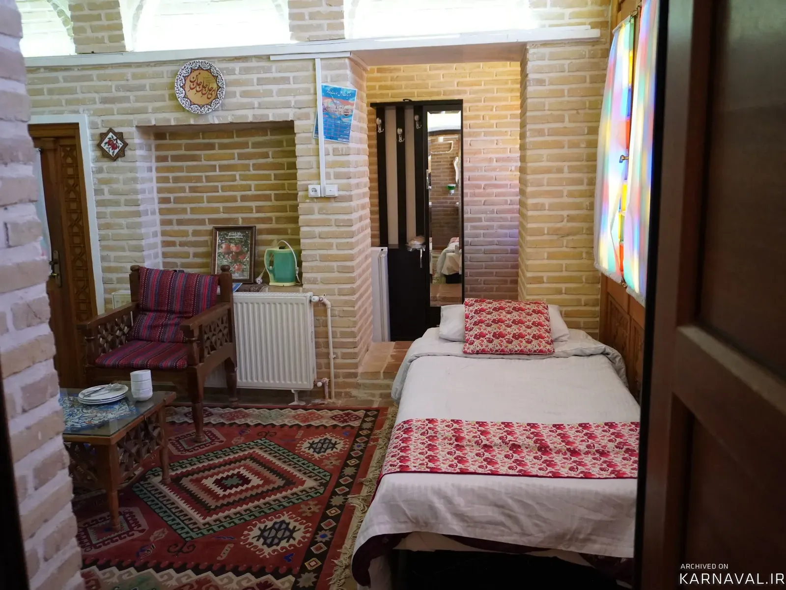 هتل سنتی حاکم (گلنار) با صبحانه رایگان  ساوه