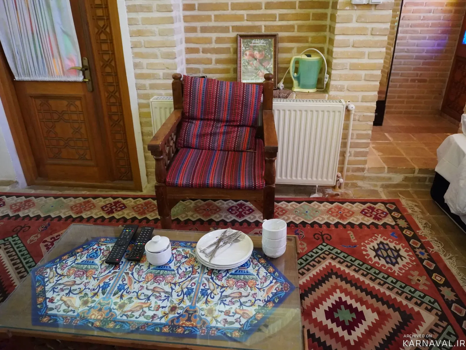 هتل سنتی حاکم (گلنار) با صبحانه رایگان  ساوه