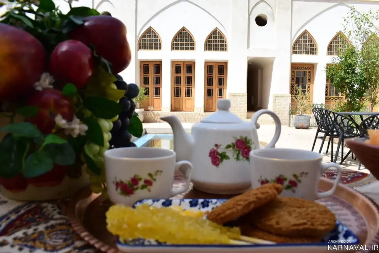 هتل سنتی سرای نفیس (اتاق یاقوت) کاشان