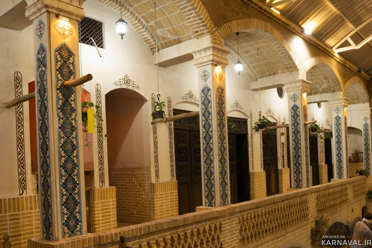 "اتاق سه تخته مستر"اقامتگاه هراز دستان (عمارت فیروزه ای)