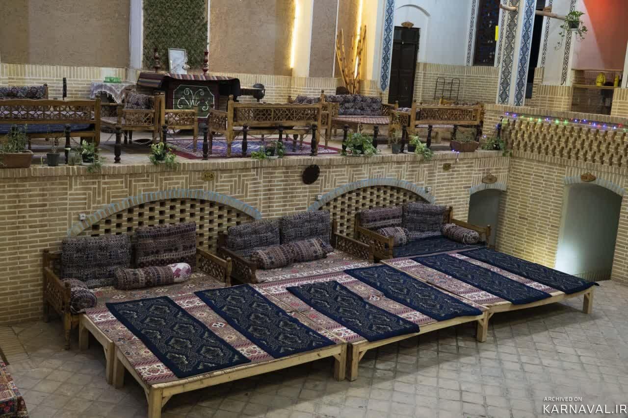 "اتاق سه تخته مستر"اقامتگاه هراز دستان (عمارت فیروزه ای)