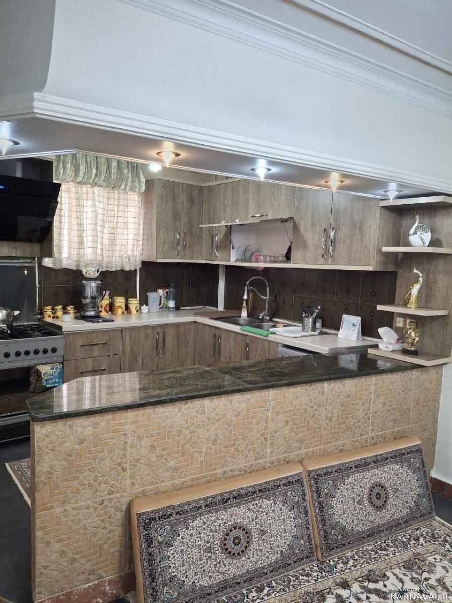 خانه تک خوابه گل یاس