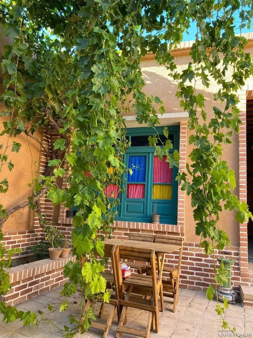 سوییت سنتی کاشانه (واحد سرخدار) شاهرود
