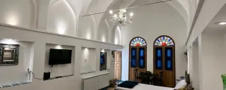 هتل سنتی سرای دلنواز (اتاق شاه نشین) کاشان هتل سنتی سرای دلنواز (اتاق شاه نشین) کاشان