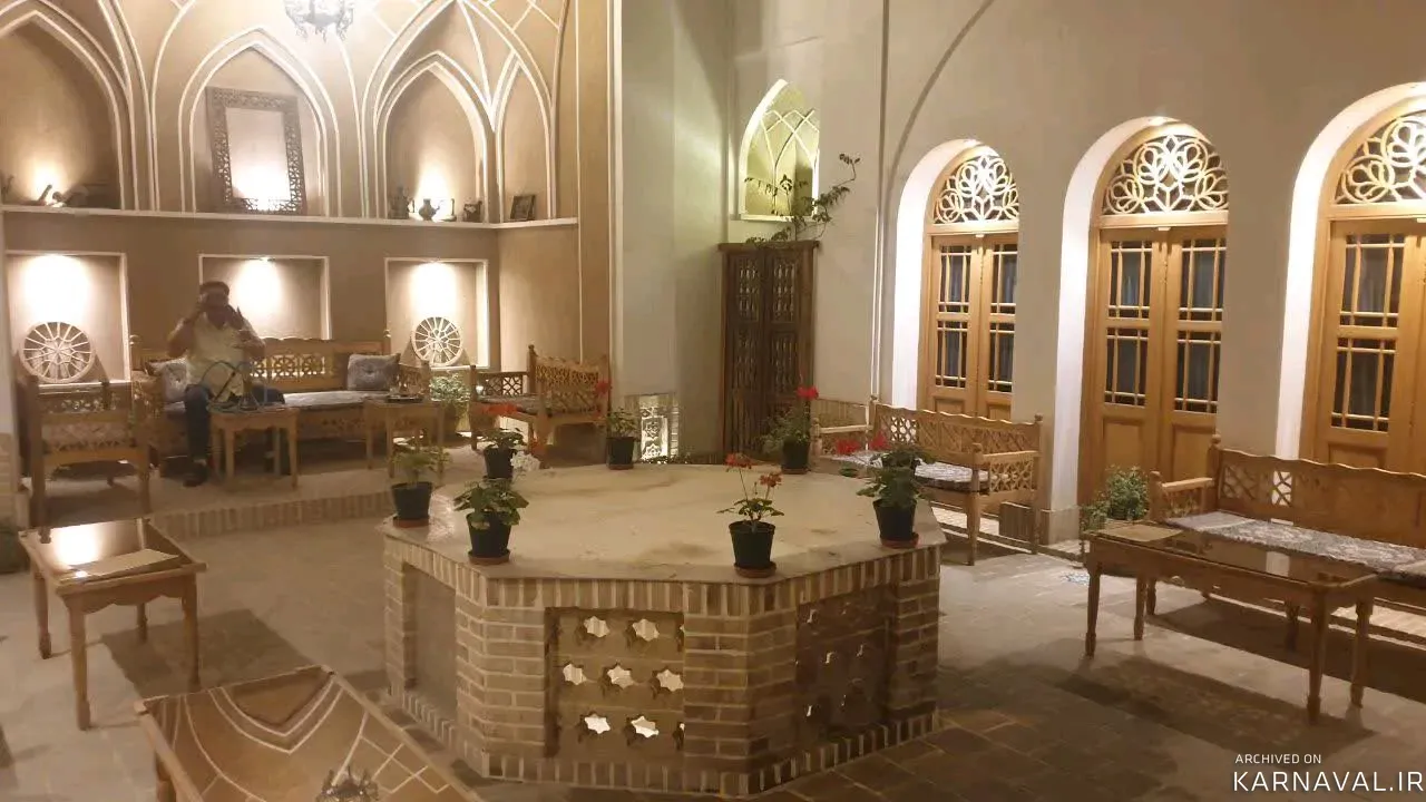 هتل سنتی سرای دلنواز (اتاق مهین دخت) کاشان