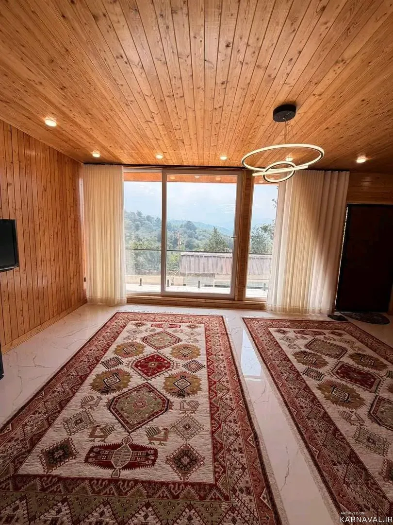 کلبه سوئیسی چوبین ماه با جکوزی  بابل
