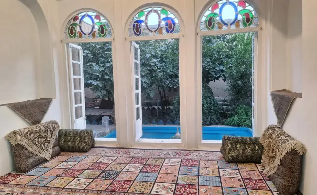 اقامتگاه بومگردی عمارت بانو (اتاق سه دری) با صبحانه رایگان یزد اقامتگاه بومگردی عمارت بانو (اتاق سه دری) با صبحانه رایگان یزد