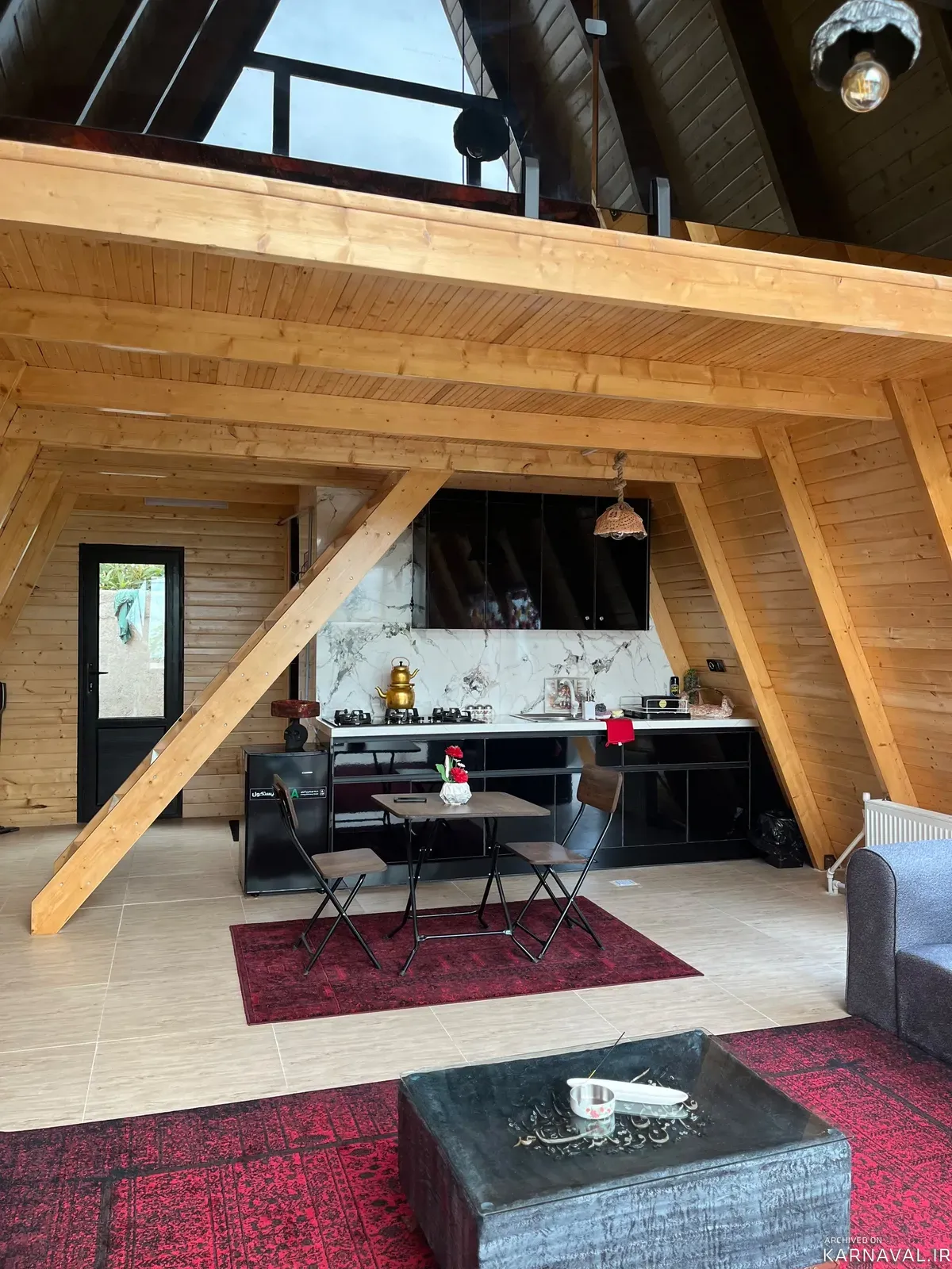 کلبه سوئیسی نوستالژی با جکوزی لفور