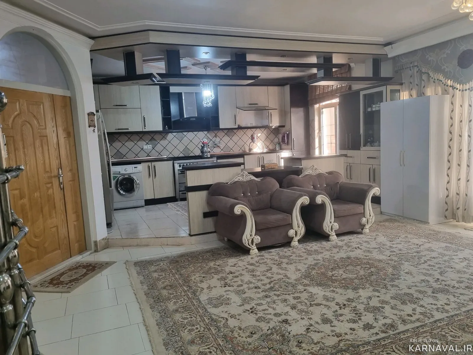 ویلا عمارت خورشید حسین آباد  کاشان