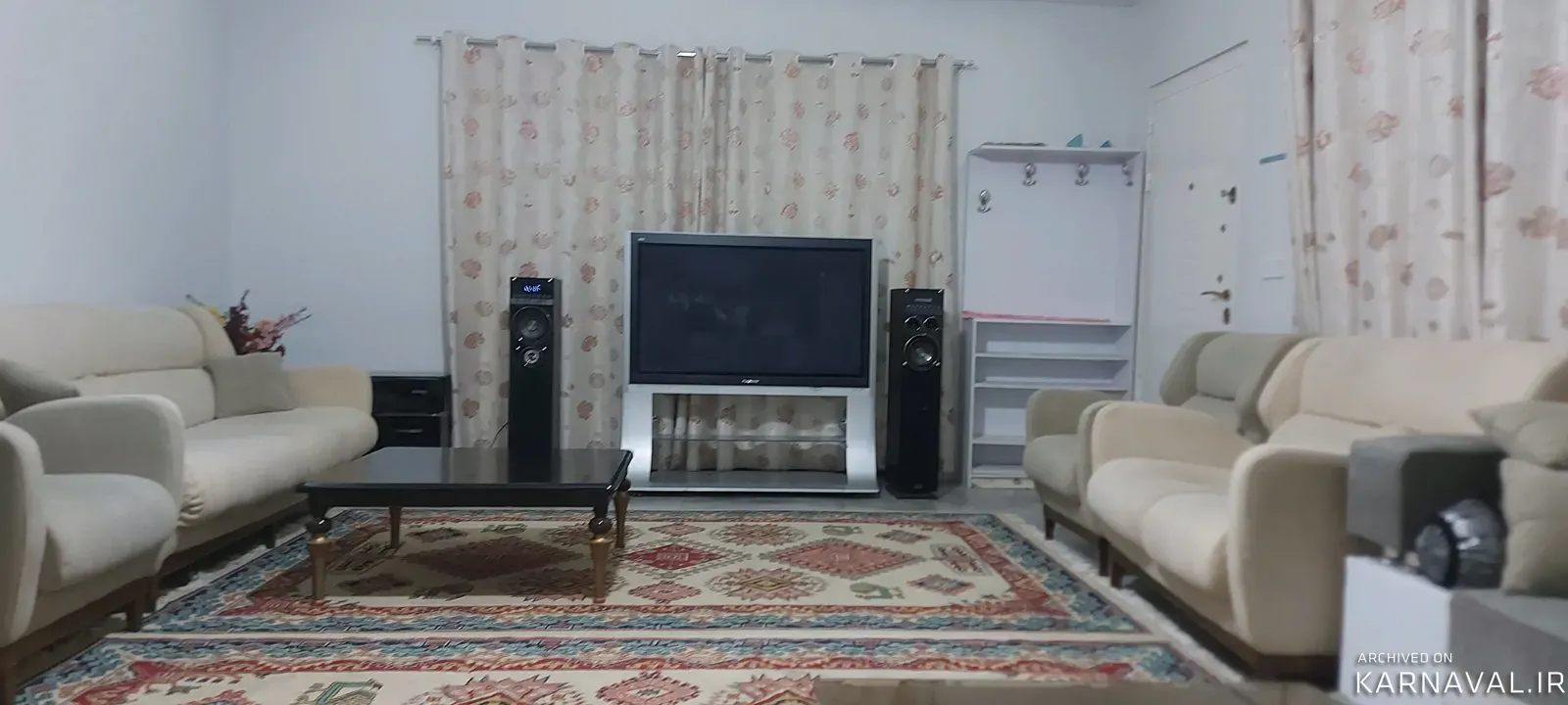 ویلا استخردار آبسرد احمدی با فوتبال دستی کردان